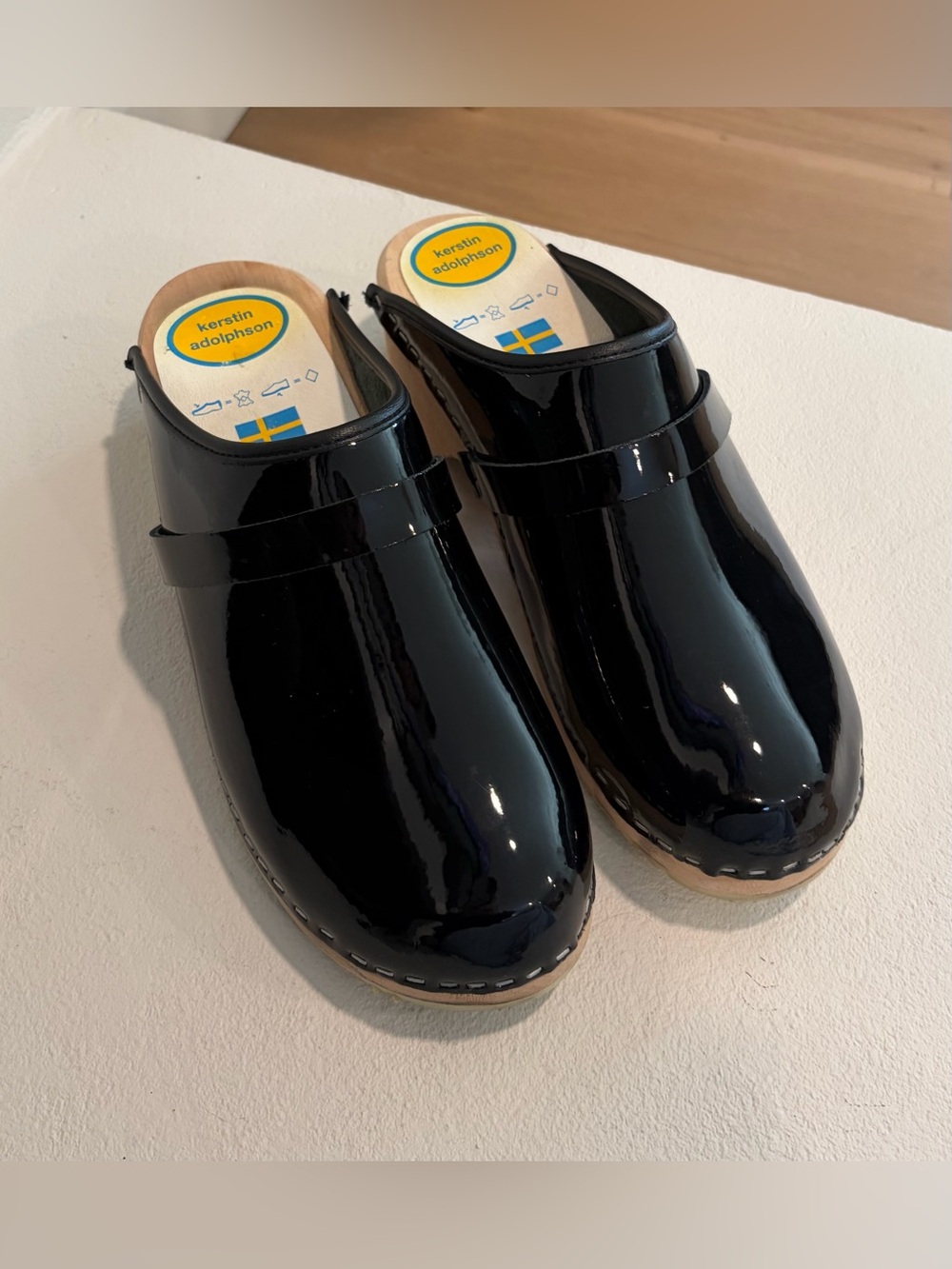 Kerstin Adolphson Sz 38 7.5 Women’s Swedish Black Patent Leather Ergonomic Clogs